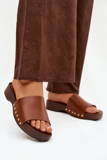 Dames slippers met studs in bruine kleur Terissa