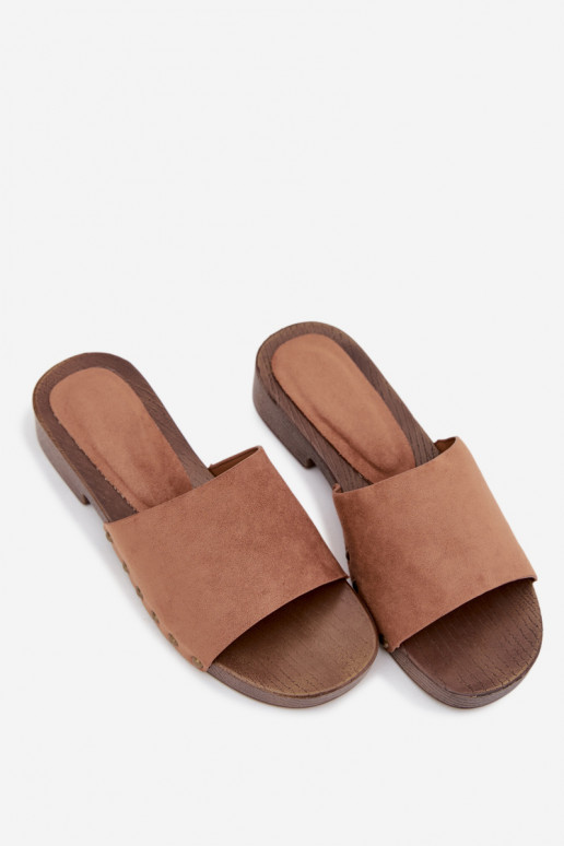 Damespantoffels met brede hakken Ze gouden kleurmi Studs bruine kleur Girella