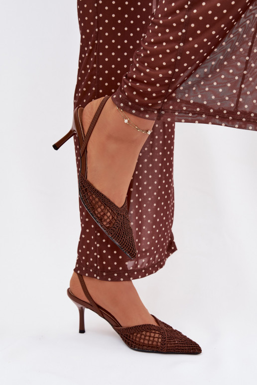 sandalen met opengeInerkte elementen met dunne hakken bruine kleur Hanelis