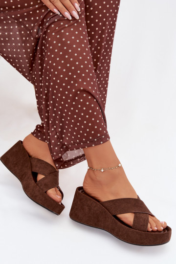 Chocolade kleurige damesplatformslippers van kunstsuède „Calorine"