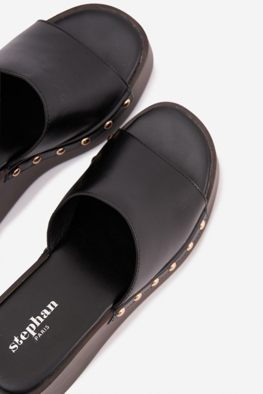 Dames slippers op platform met gouden studs in zwarte kleur Arionne