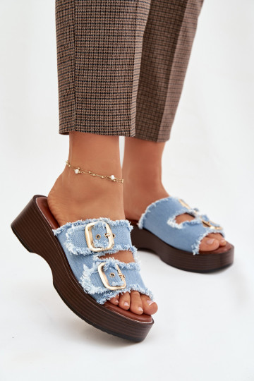 Damespantoffels met platform in goudkleur met blauwe gespen 2