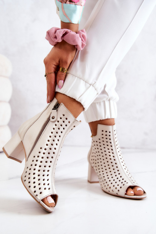 Leer OpengeInerkte laarzen Het heeftciejka 05420-04 beige