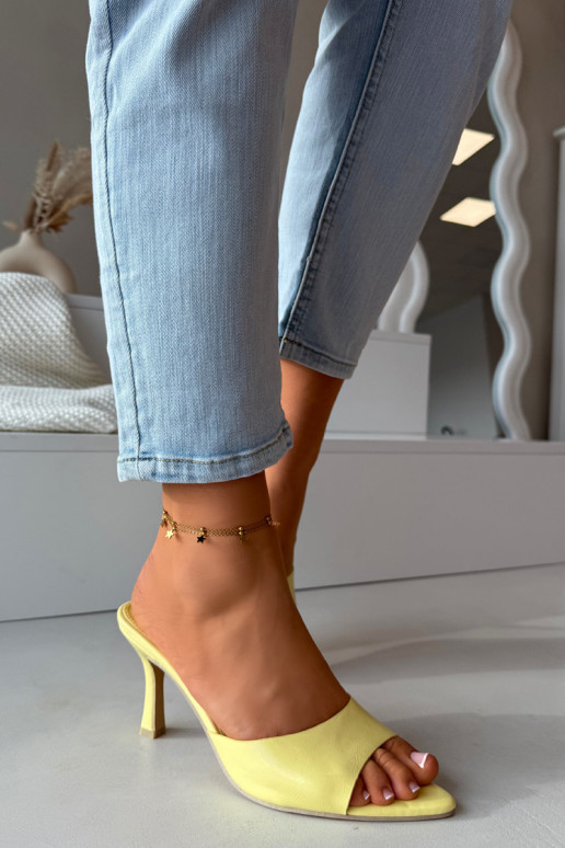 Dames gele lak slippers met hakken Lirissa