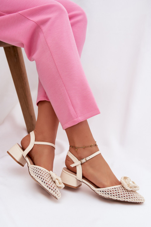 Dames sandalen Op Klok Met sierlijk Detalem ivoor Vionessa