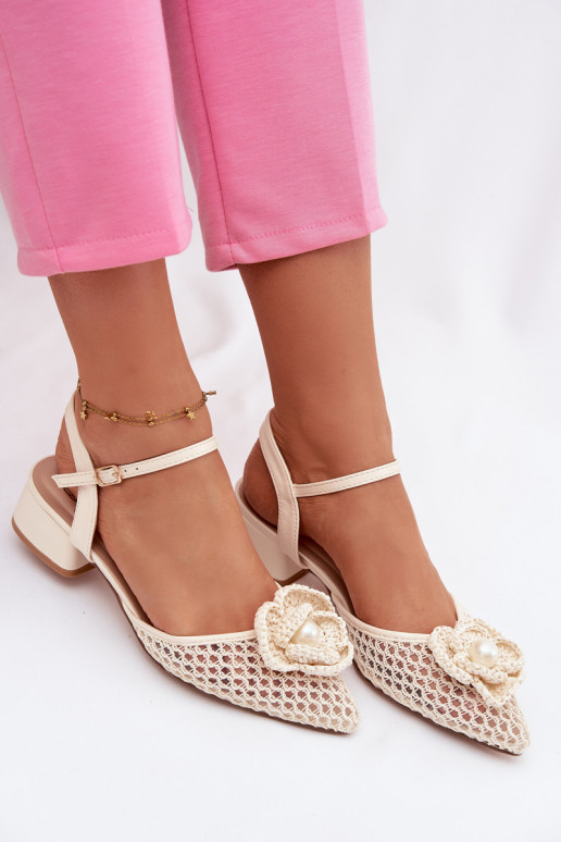 Dames sandalen Op Klok Met sierlijk Detalem ivoor Vionessa