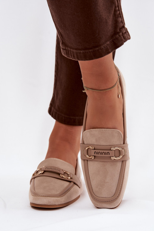 Dames zandkleurige mocassins met decoratieve elementen „Evelora"