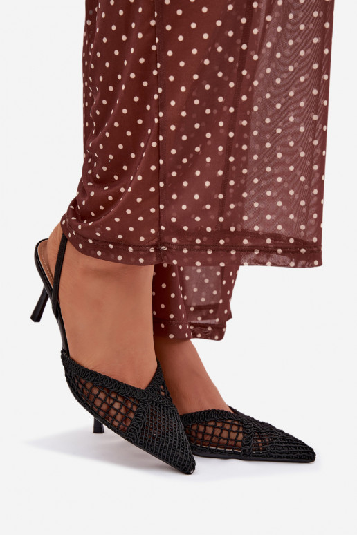 Zwarte „Hanelis" sandalen met ajour elementen en dunne hakjes
