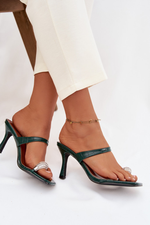 Damespantoffels met dunne hakken Met sierlijk Detalem ButelkoIna Zieleń Lorissa