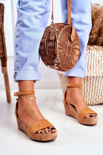 Dames sandalen Op de INig bruine kleur Het heeftrryMe 2