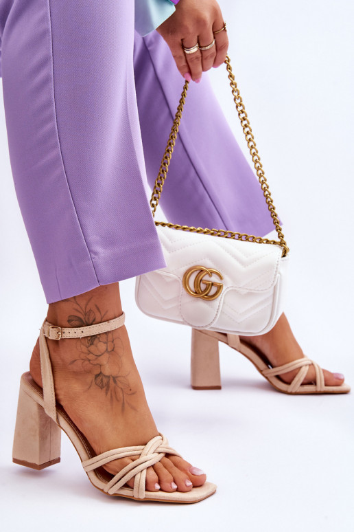 Het klassieke model Sandalen van suède met hakken beige Bernett