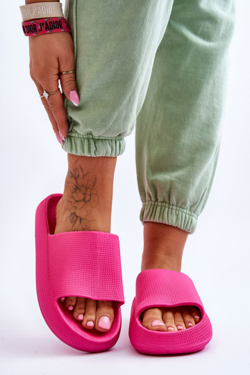 Modieuze slippers van schuim op een enorm platform roze Linnea 2
