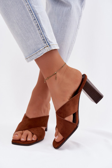 Dames slippers met hakken in bruine kleur Denessa 2