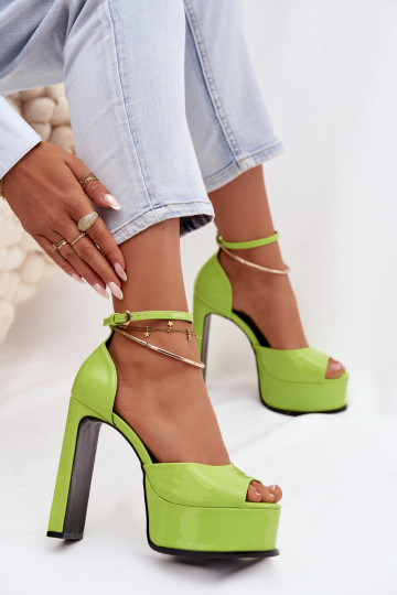 Lacke dames sandalen met hakken en platform in groene kleur Horvia
