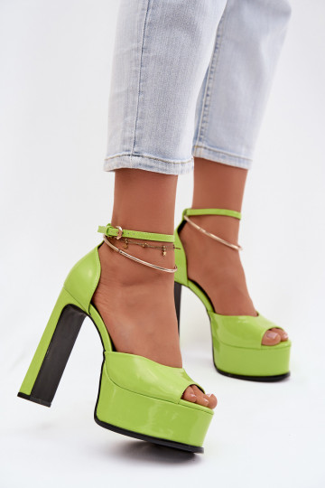 Gelakte sandalen voor dames met hakken en platform groene kleur Horvia 2