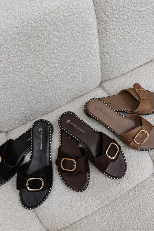 Dames slippers met brede hakken en gouden gespen in zwart Selivelle