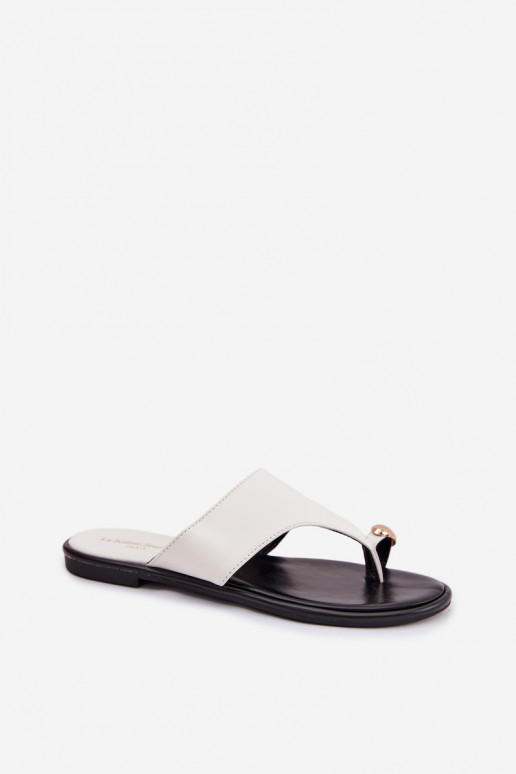 Slippers Dames plat Eko Leer Ze gouden kleurm Detalem Initte kleur Lavessa