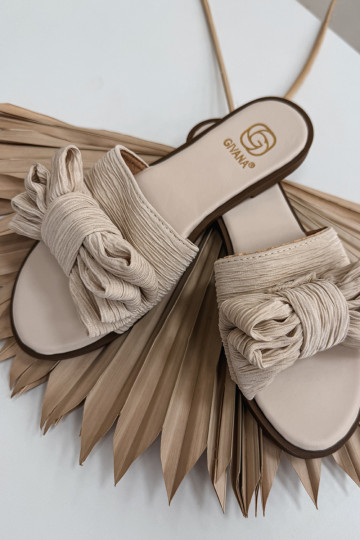 Dames slippers met brede hakken en strikken in zandkleur Amivelle 2