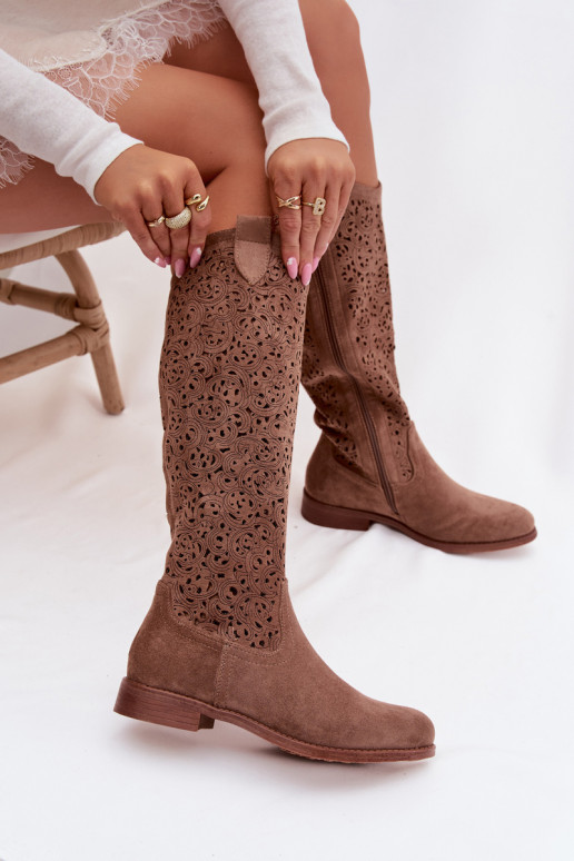 met elementen van opengeInerkt dameslaarzen met brede hakken S.Barski HY61-8023 bruine kleur