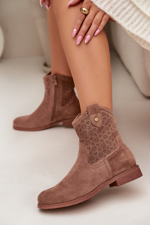 Dameslaarzen met brede hakken met opengeInerkte elementen S.Barski HY61-8025 bruine kleur