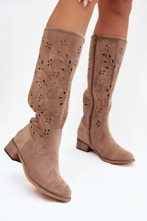 Zandkleurige dames kniehoge laarzen met ajour-elementen Helinna