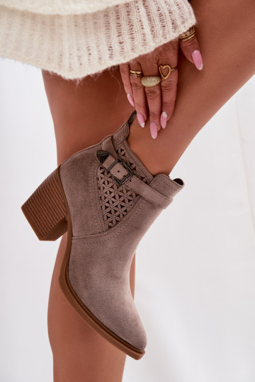 met elementen van opengeInerkt Dameslaarzen OpengeInerktm Een rolmodel I Złotą met gespen beige Deloriah