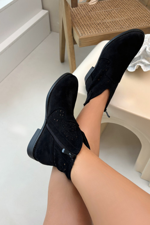 Ażurowe dames enkellaarsjes met brede hakken S.Barski HY61-8026 zwarte kleur