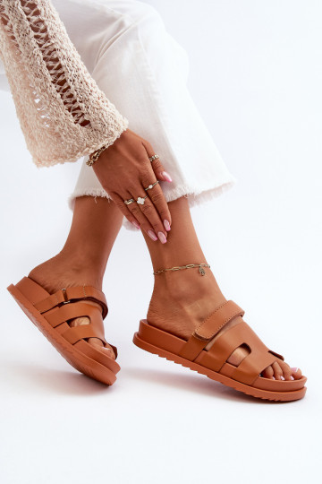 Het klassieke model Damespantoffels bruine kleur Molie 2