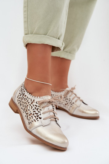 Leren dames schoenen met ażurowe elementen Zazoo 3195 in goudkleur 2