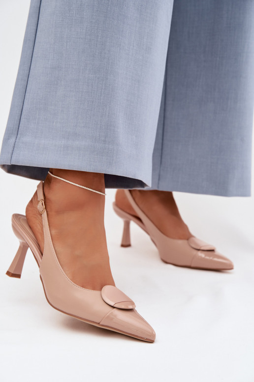 Dames sandalen met dunne hakken Met sierlijk Detalem beige Het heeftriae