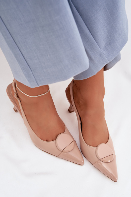 Dames sandalen met dunne hakken Met sierlijk Detalem beige Het heeftriae