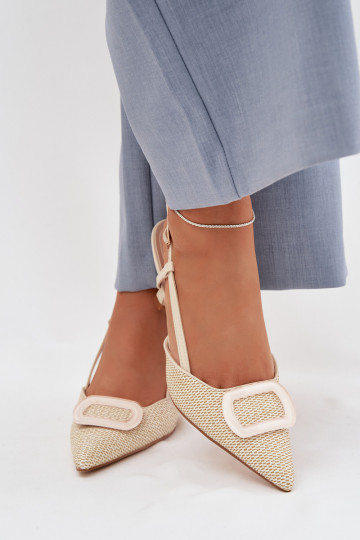 Dames sandalen met hakjes met mooie elementen in zandkleur Eslina 2