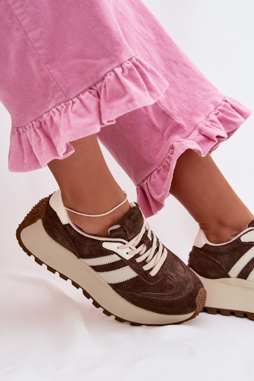 Sneakers model schoenen van suède met platform D&A GR61-5986 CzekoladoIne