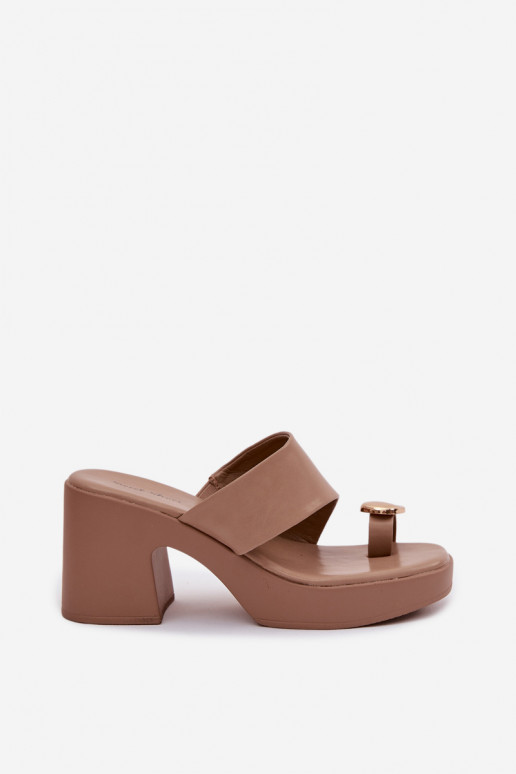 Damespantoffels Op SłupkoInym Obcasie Ze gouden kleurm Detalem beige Sinora