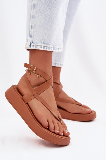 Dames bruine teensandalen met platform Gelira 2
