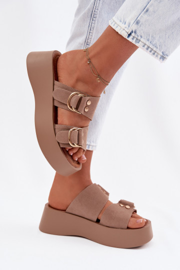 Dames slippers met platform en gouden gespen in zandkleur Nelirae