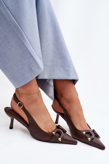 Vrouwen sandalen met dunne hakken en decoratieve elementen in chocolade kleur Brienne