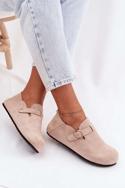 Dames schoenen van kunstleer met gouden gespen in zandkleur Ismora