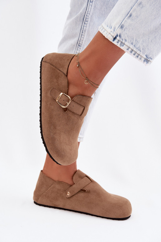 Dames schoenen van kunstleer met gouden gespen in zandkleur Ismora