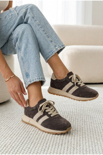 Dames sneakers van kunstleer bruine kleur