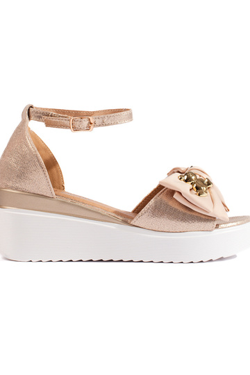 Goudkleurige sandalen met strikje 2