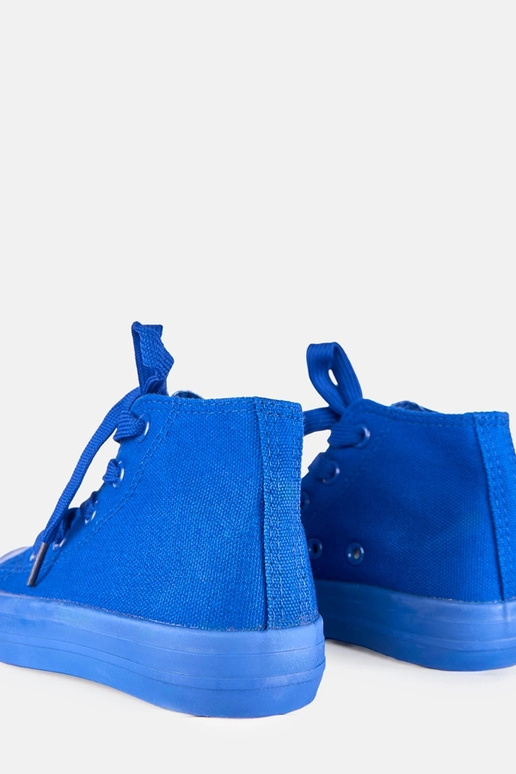 Blauwe kinder sneakers boven de enkel...