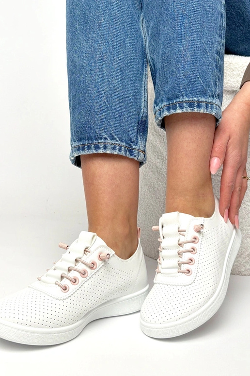 Witte instap perforatiesportschoenen...