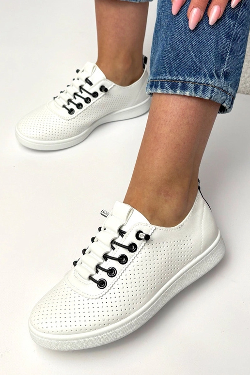 Witte instap perforatiesportschoenen...