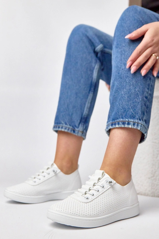 Witte instap perforatiesportschoenen...