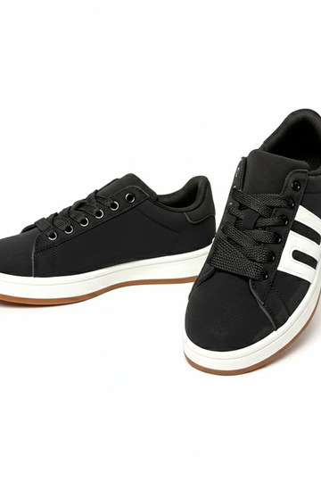 Zwarte casual sportschoenen...