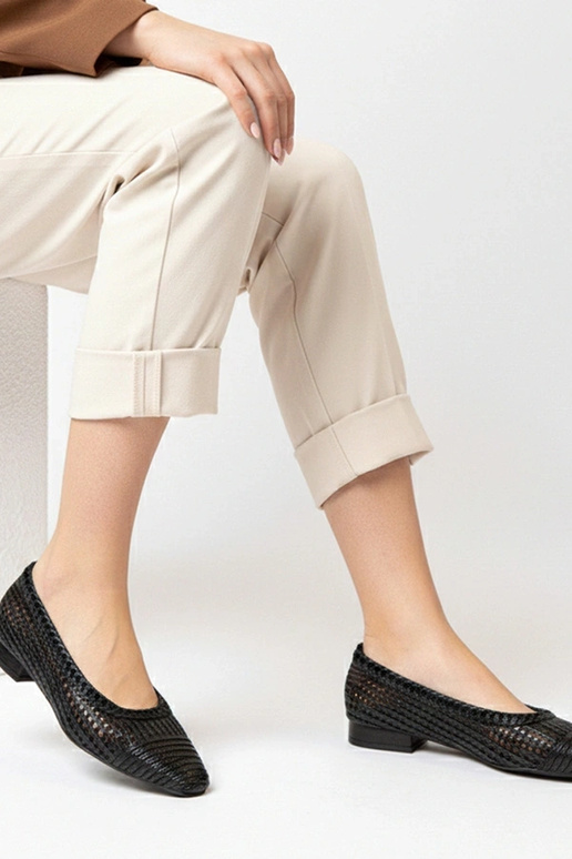 Zwarte opengewerkte ballerina's met...