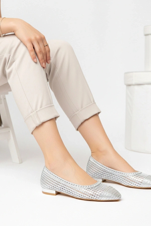 Zilveren opengewerkte ballerina's met...
