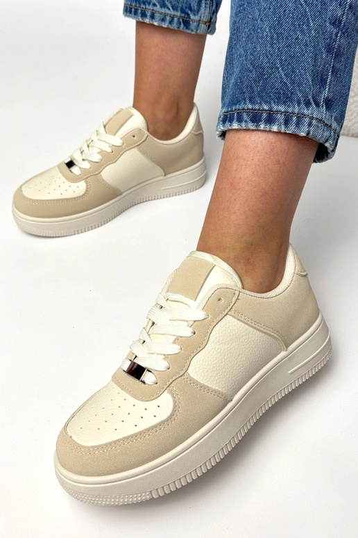 Zandkleurige sportschoenen met...