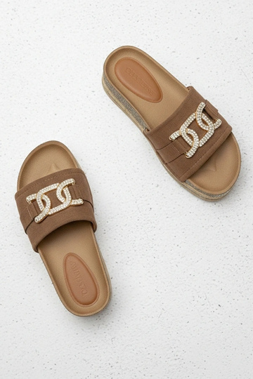 Bruine slippers op een platform met glinsterende versieringen Faustine